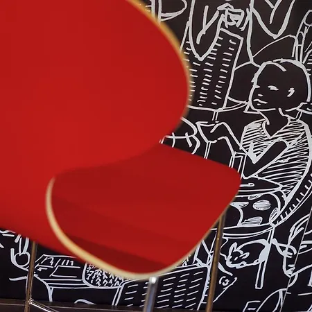 Hotel Ibis Brussels Airport 3*